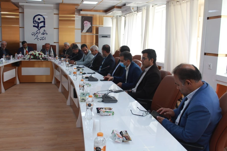 با حضور مشاور رئیس و مدیرکل حراست دانشگاه فرهنگیان؛
رئیس اداره حراست مدیریت استانی دانشگاه فرهنگیان استان بوشهر معارفه شد 4