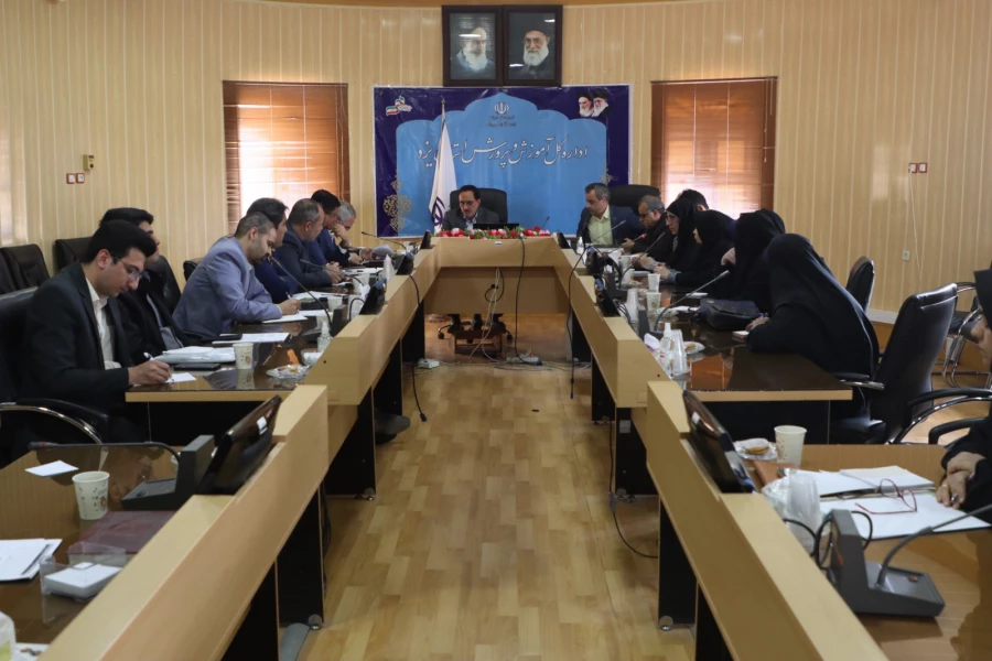 دومین جلسه کارگروه راهبری کارورزی استان یزد برگزار شد
 5