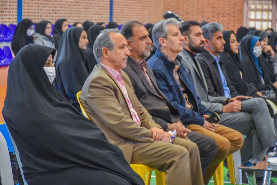 اولین دوره لیگ والیبال دانشجویان دختر دانشگاه فرهنگیان استان مرکزی افتتاح شد
 3