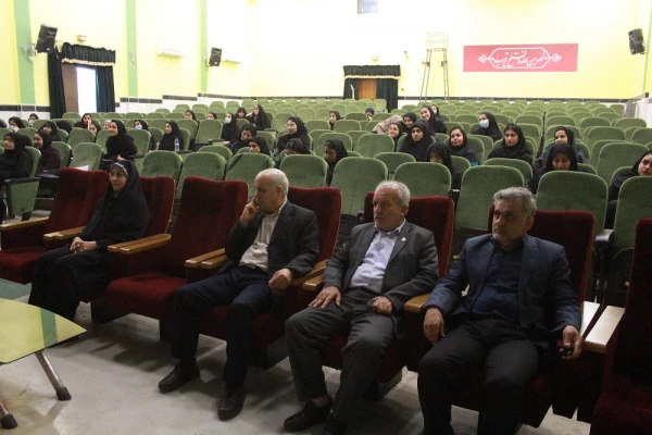 رئیس دانشگاه فرهنگیان استان بوشهر:

دوره ملی آموزشی تربیتی با رویکرد معارف نماز در حال برگزاری است 10