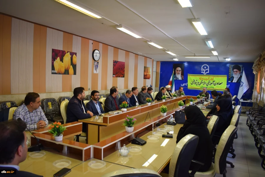 آئین تکریم و معارفه معاون آموزشی پردیس شهید رجایی کرمانشاه برگزار شد. 4