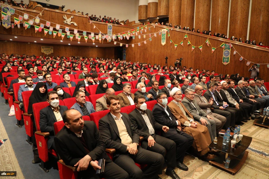 مراسم تجلیل از دانشجو معلمان ممتاز و سرآمدِ دانشگاه فرهنگیان با عنوان " تربیت و معلمان آینده" 7