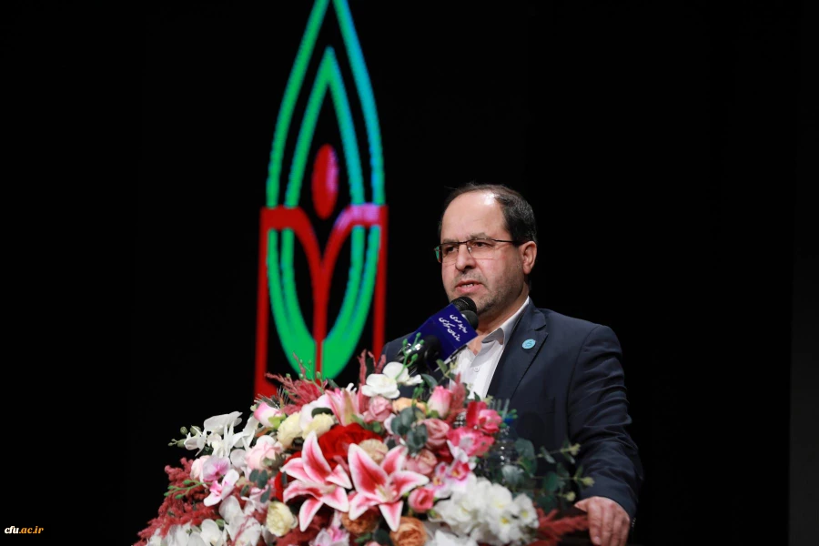 مراسم تجلیل از دانشجو معلمان ممتاز و سرآمدِ دانشگاه فرهنگیان با عنوان " تربیت و معلمان آینده" 5