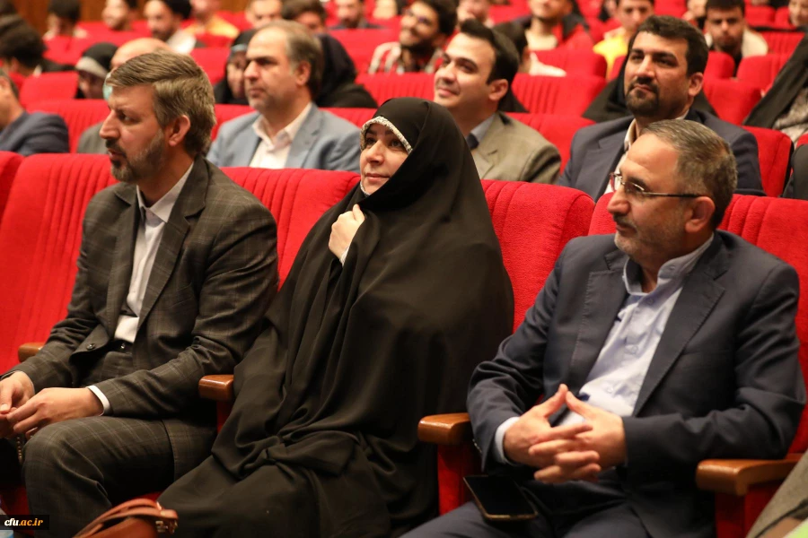 مراسم تجلیل از دانشجو معلمان ممتاز و سرآمدِ دانشگاه فرهنگیان با عنوان " تربیت و معلمان آینده" 13