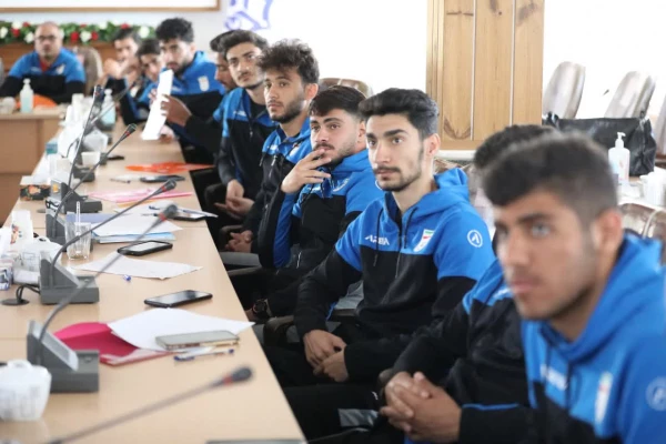 دوره مربیگری فوتبال درجه D آسیا
 11