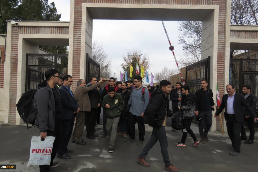 اعزام اولین گروه از دانشجویان دانشگاه فرهنگیان استان مرکز ی به راهیان نور
 3