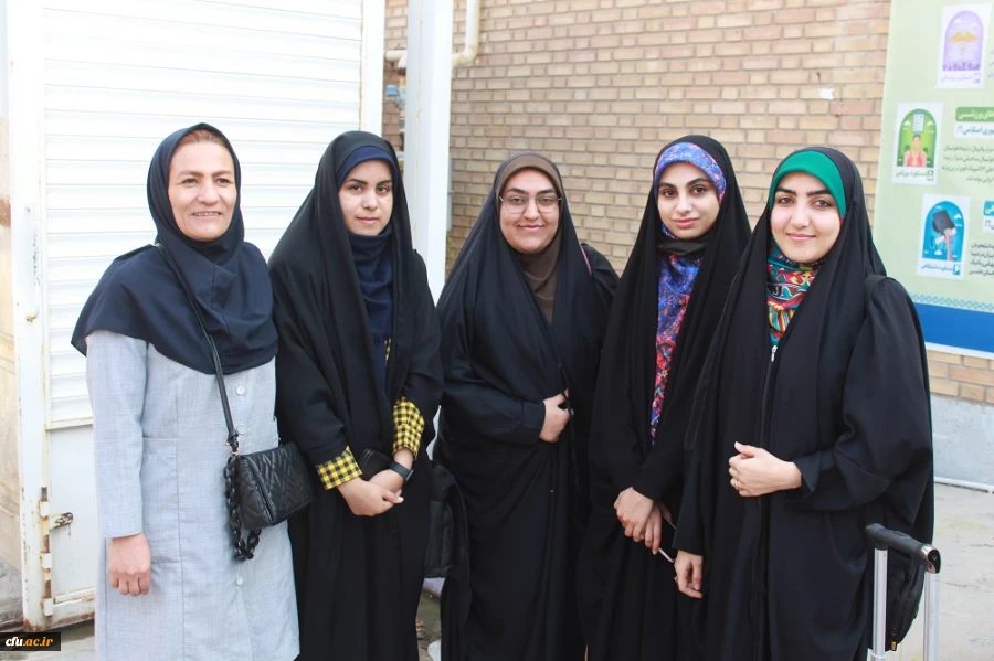 با حضور رئیس دانشگاه فرهنگیان استان بوشهر؛
دانشجومعلمان این دانشگاه به اردوی راهیان نور اعزام شدند 7