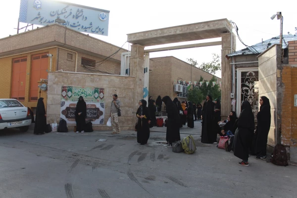 با حضور رئیس دانشگاه فرهنگیان استان بوشهر؛
دانشجومعلمان این دانشگاه به اردوی راهیان نور اعزام شدند 12