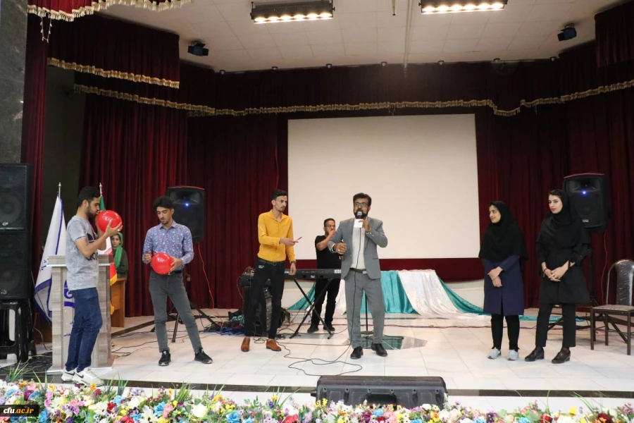 
با حضور مسئولان و دانشجویان دانشگاه فرهنگیان استان بوشهر؛
جشن بزرگ میلاد امام زمان (عج) برگزار شد 6