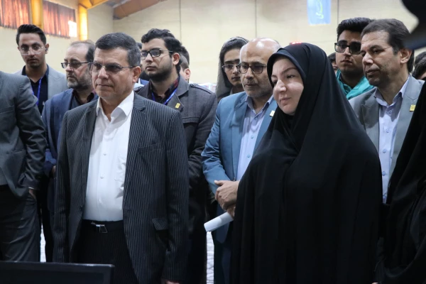 برگزاری نمایشگاه فعالیت های تشکل های دانشجویی دانشگاه فرهنگیان در اصفهان 10