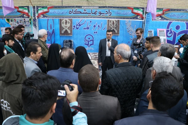 برگزاری نمایشگاه فعالیت های تشکل های دانشجویی دانشگاه فرهنگیان در اصفهان 11