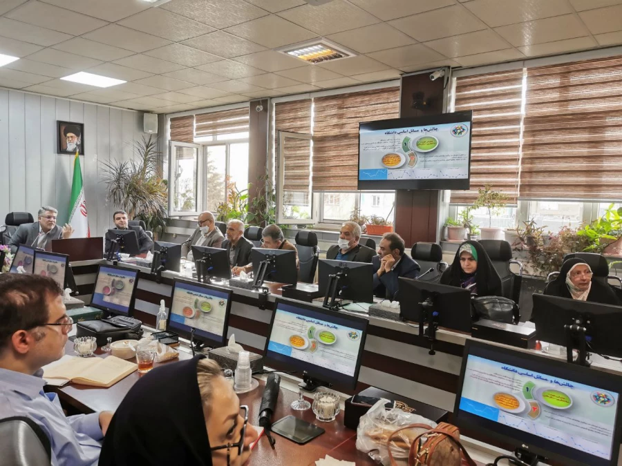 حضور مدیر کل نظارت، ارزیابی و آمایش آموزش عالی در سیزدهمین نشست شورای نظارت، ارزیابی و تضمین کیفیت دانشگاه فرهنگیان 11