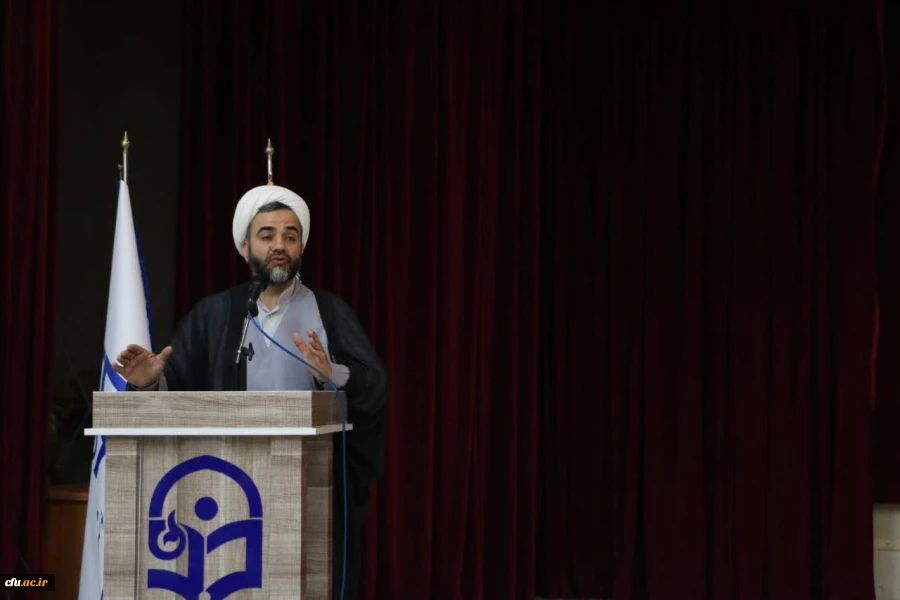 با حضور مدیر امور مبلغان نهاد نمایندگی مقام معظم رهبری در دانشگاه ها:
دوره تربیت مربی مبلغ دانشگاهی در استان بوشهر برگزار شد 14