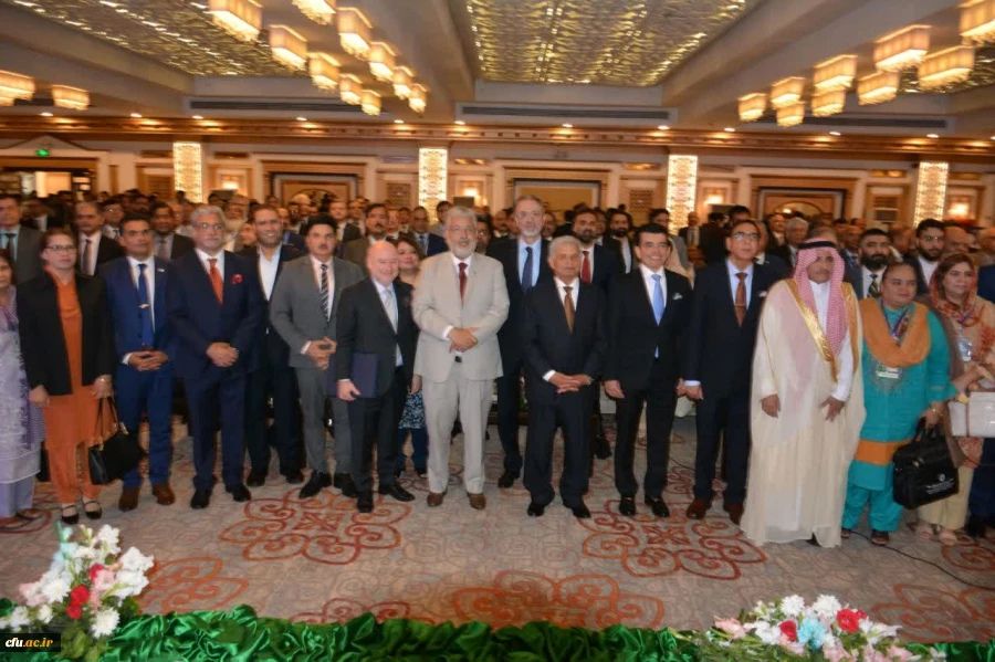 معلم اصلی ترین عامل تحول نظام تعلیم و تربیت
 3