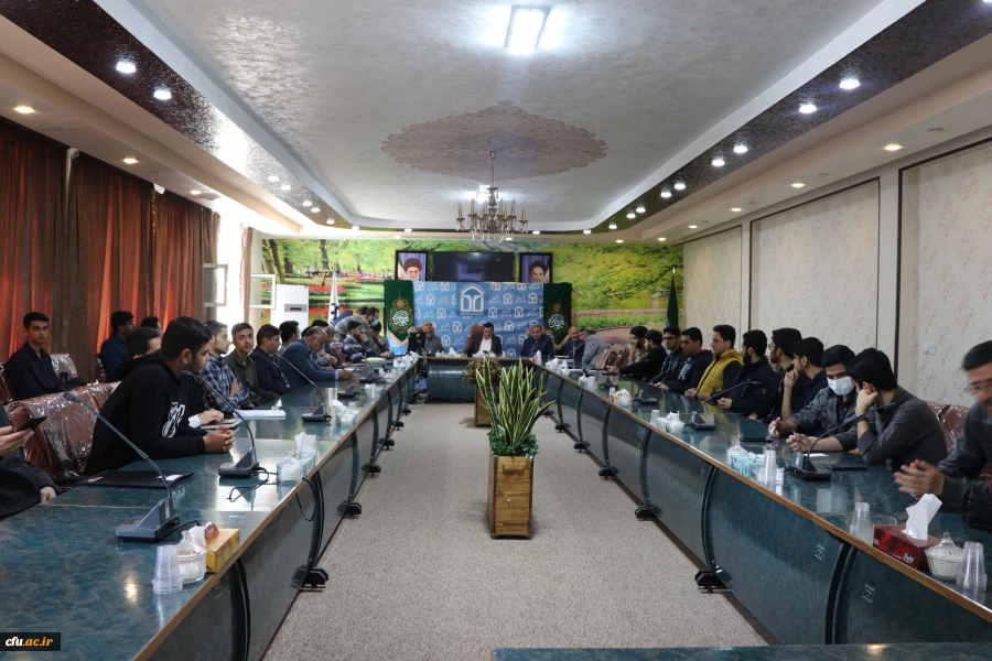 همایش بررسی جنگ روایت ها در تاریخ اسلام

 2