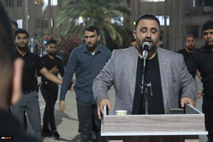 
برای نخستین بار در دانشگاه فرهنگیان استان بوشهر؛
آئین سینه زنی سنتی بوشهری با حضور یکی از مداحان برجسته استان برگزار شد 5