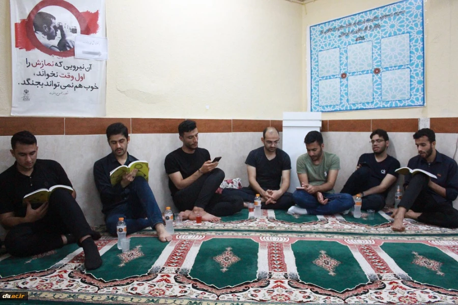 
برای نخستین بار در دانشگاه فرهنگیان استان بوشهر؛
آئین سینه زنی سنتی بوشهری با حضور یکی از مداحان برجسته استان برگزار شد 9