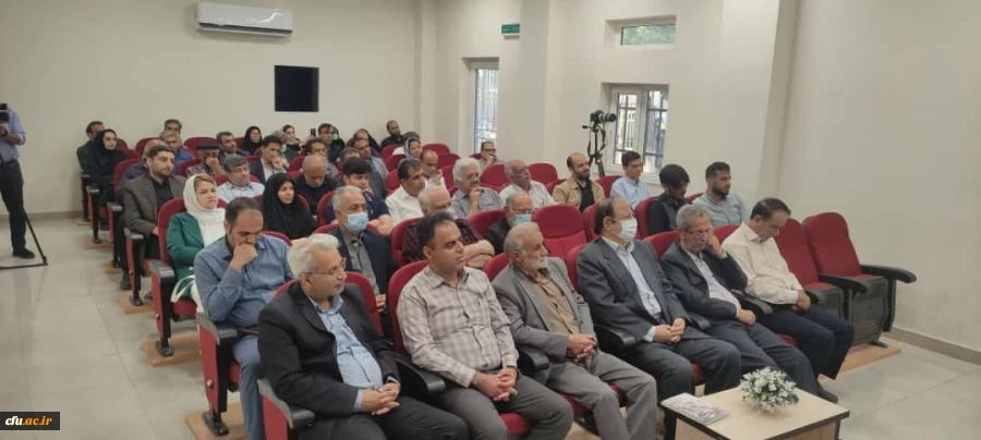 
به کوشش استاد دانشگاه فرهنگیان استان بوشهر؛
کتاب اشعار علامه سید عبدالله بلادی بوشهری رونمایی شد 3