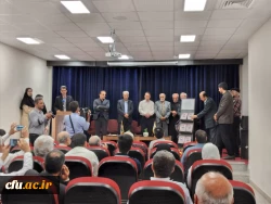 
به کوشش استاد دانشگاه فرهنگیان استان بوشهر؛
کتاب اشعار علامه سید عبدالله بلادی بوشهری رونمایی شد 9