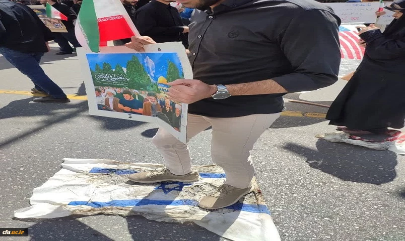 حضور پرشور دانشجومعلمان انقلابی دانشگاه فرهنگیان استان قم در راهپیمایی روز قدس
 8