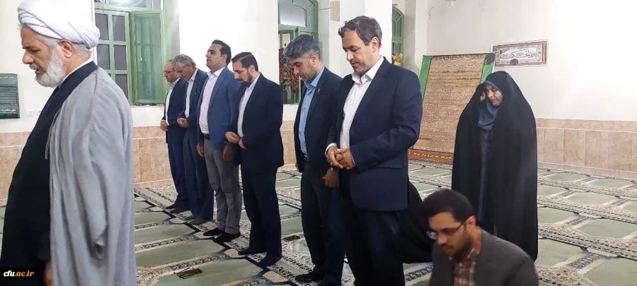 نشست هم اندیشی اساتید دانشگاه فرهنگیان مرکز زینب کبری (س)کازرون با حضور زارع شیبانی مدیریت دانشگاه فرهنگیان استان فارس و حجت الاسلام جعفری مسول دفتر نهاد نمایندگی مقام معظم رهبری در دانشگاه فرهنگیان استان فارس 2