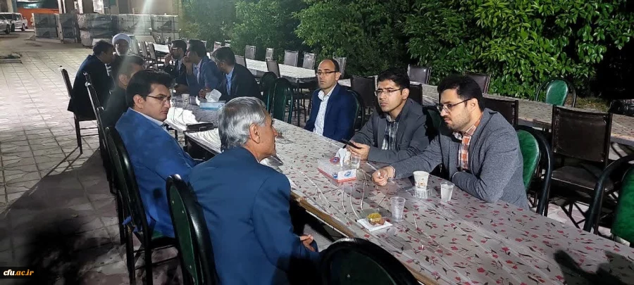 نشست هم اندیشی اساتید دانشگاه فرهنگیان مرکز زینب کبری (س)کازرون با حضور زارع شیبانی مدیریت دانشگاه فرهنگیان استان فارس و حجت الاسلام جعفری مسول دفتر نهاد نمایندگی مقام معظم رهبری در دانشگاه فرهنگیان استان فارس 5