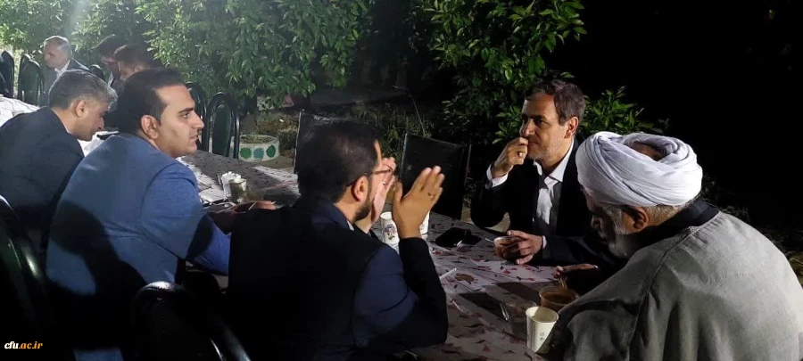 نشست هم اندیشی اساتید دانشگاه فرهنگیان مرکز زینب کبری (س)کازرون با حضور زارع شیبانی مدیریت دانشگاه فرهنگیان استان فارس و حجت الاسلام جعفری مسول دفتر نهاد نمایندگی مقام معظم رهبری در دانشگاه فرهنگیان استان فارس 8