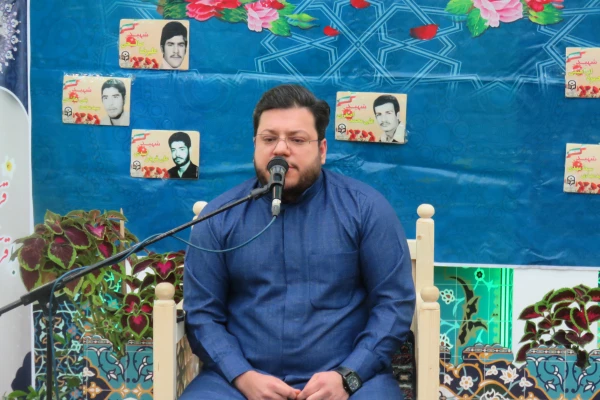 محفل انس با قرآن کریم
 8