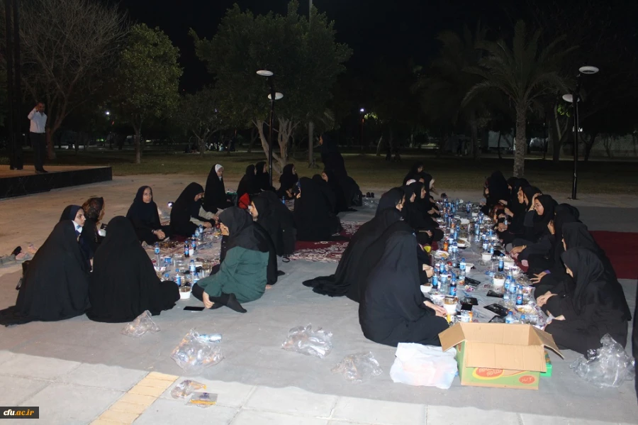 در مزار شهدای خوشنام بوستان شغاب بوشهر؛
مراسم ضیافت شهدا دانشگاه فرهنگیان استان بوشهر برگزار شد 4