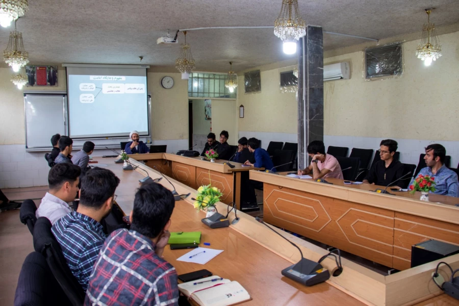 دوره ضمن خدمت فرهنگی _آموزشی ( یاران موعود)
 3