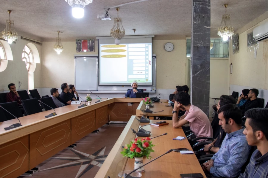 دوره ضمن خدمت فرهنگی _آموزشی ( یاران موعود)
 6