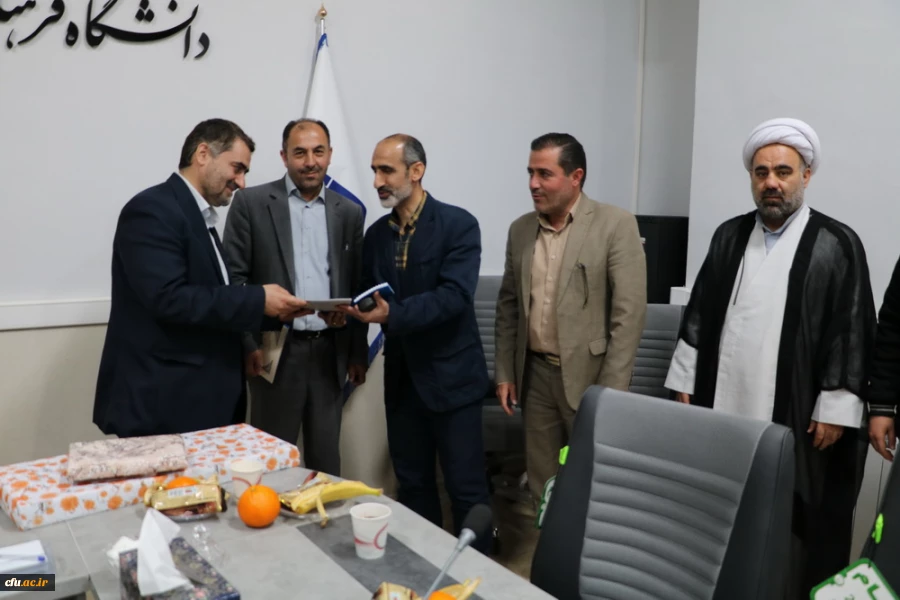 تکریم و معارفه روسای سابق و جدید اداره حراست دانشگاه فرهنگیان استان قزوین 10