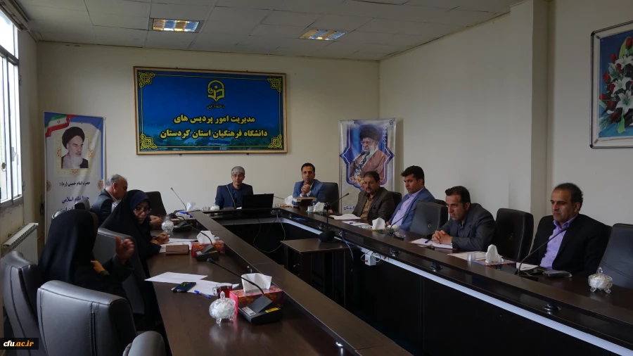 بررسی محور ها و شاخص های رهنامه ارزیابی دانشگاه فرهنگیان کردستان
 5