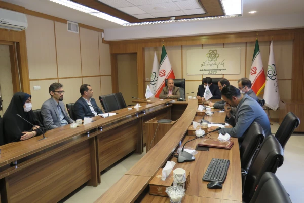 انعقاد تفاهم نامه همکاری دانشگاه فرهنگیان استان مرکزی با پارک علم و فناوری 2