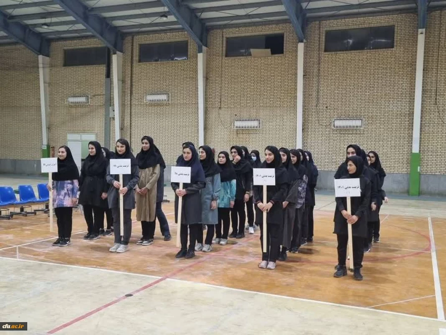 در پردیس بنت الهدی صدر بوشهر؛
لیگ والیبال درون پردیسی برگزار شد 7