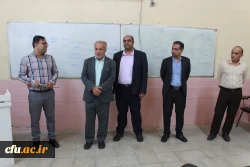 به مناسبت روز معلم؛
اساتید و کارکنان دانشگاه فرهنگیان با اهدای گل تجلیل شدند 6