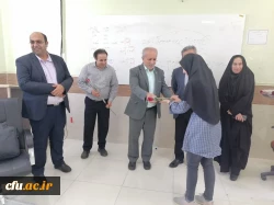 به مناسبت روز معلم؛
اساتید و کارکنان دانشگاه فرهنگیان با اهدای گل تجلیل شدند 20