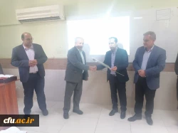 به مناسبت روز معلم؛
اساتید و کارکنان دانشگاه فرهنگیان با اهدای گل تجلیل شدند 15به مناسبت روز معلم؛
اساتید و کارکنان دانشگاه فرهنگیان با اهدای گل تجلیل شدند 24