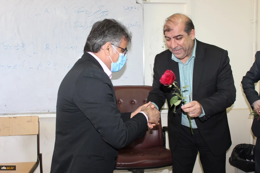 تبریک روز معلم وهفته سر آمدی آموزش به اساتید و دانشجو معلم دانشگاه فرهنگیان لرستان به روایت تصویر 5