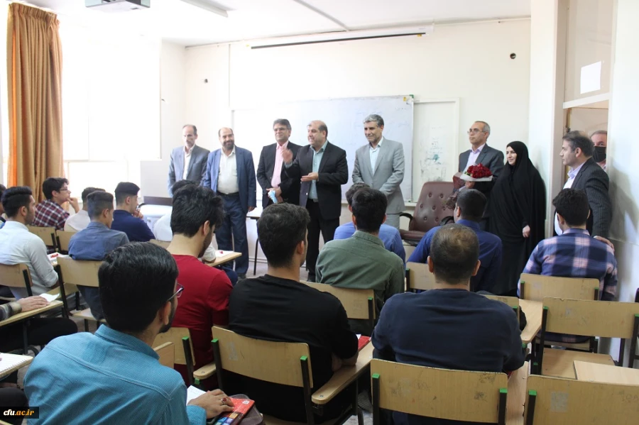 تبریک روز معلم وهفته سر آمدی آموزش به اساتید و دانشجو معلم دانشگاه فرهنگیان لرستان به روایت تصویر 9