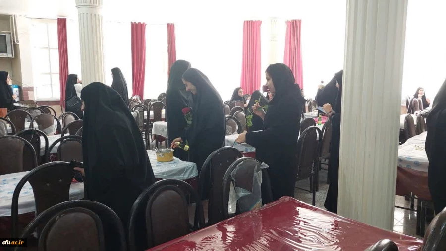 تبریک روز معلم وهفته سر آمدی آموزش به اساتید و دانشجو معلم دانشگاه فرهنگیان لرستان به روایت تصویر 15