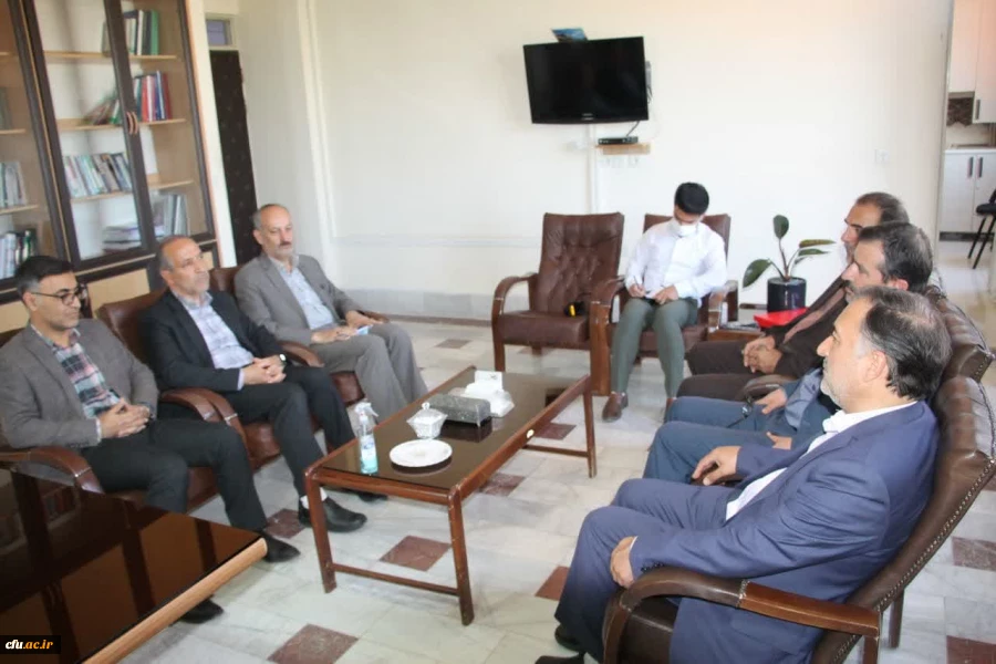 دیدار رئیس دانشگاه فرهنگیان استان با مدیرکل بهزیستی
 4