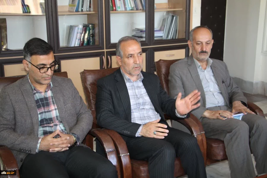 دیدار رئیس دانشگاه فرهنگیان استان با مدیرکل بهزیستی
 5