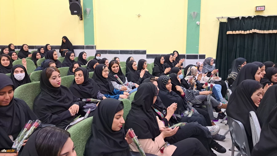 با حضور مسئولان و دانشجومعلمان برگزار شد؛
جشن باشکوه روز معلم دانشگاه فرهنگیان استان بوشهر 23