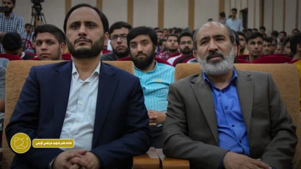 
نشست تشکل های دانشجویی هرمزگان با دکتر بهادری جهرمی، سخنگوی دولت، در دانشگاه فرهنگیان هرمزگان
 3