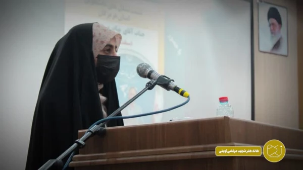 
نشست تشکل های دانشجویی هرمزگان با دکتر بهادری جهرمی، سخنگوی دولت، در دانشگاه فرهنگیان هرمزگان
 4