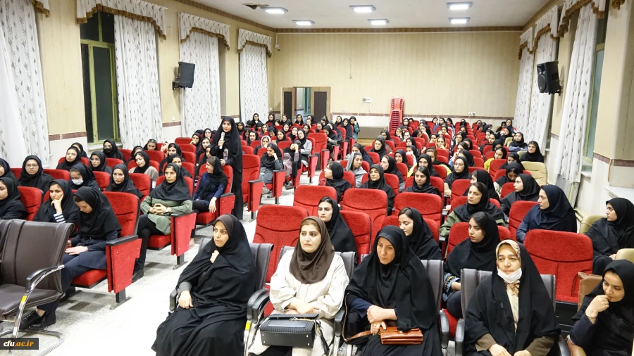 جلسه پرسش و پاسخ دانشجویان با رئیس و مسئولین
 7