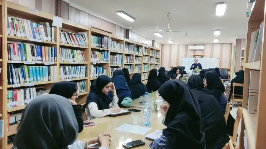 در پردیس بنت الهدی صدر دانشگاه فرهنگیان استان بوشهر برگزار شد:
کارگاه آموزشی نقد کتاب های داستان و رمان 7