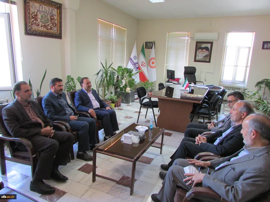 دیدار رئیس دانشگاه فرهنگیان استان با مدیرکل بهزیستی
 3