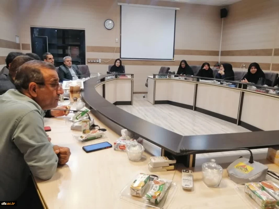 برگزاری آیین تکریم و معارفه مدیران سابق و جدید گروه علوم تربیتی در دانشگاه فرهنگیان استان ایلام 7